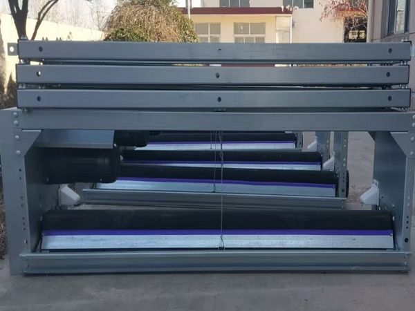 高鋅板自動清糞機